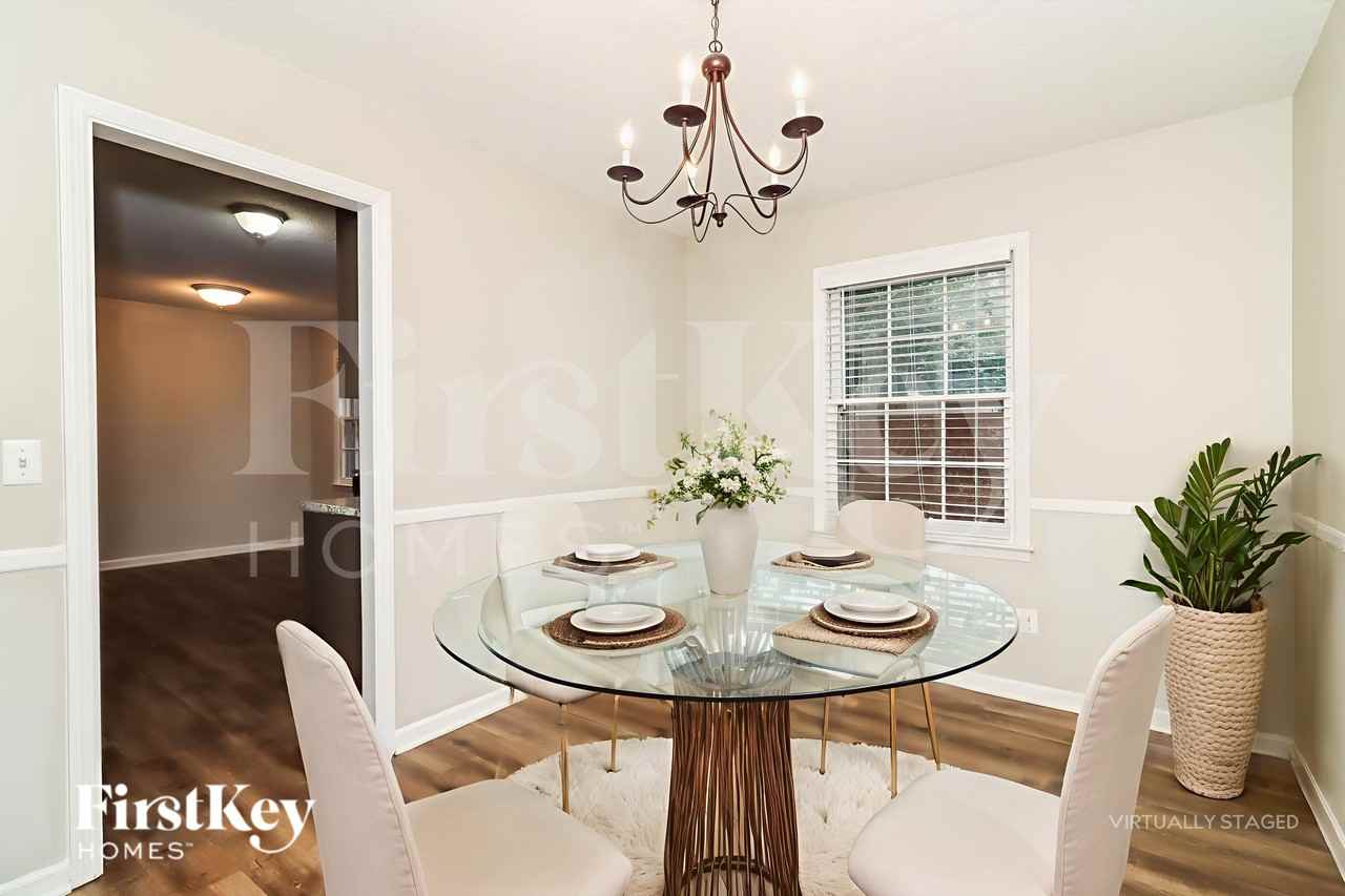 1570 Sprayberry Dr - Photo 6 of 19