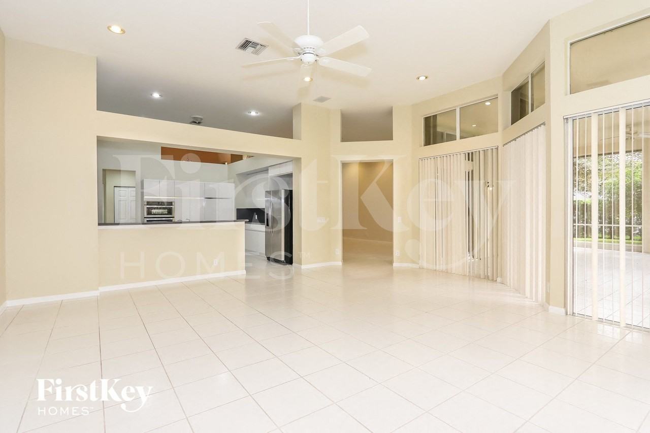 15650 Swstreet - Photo 5 of 15