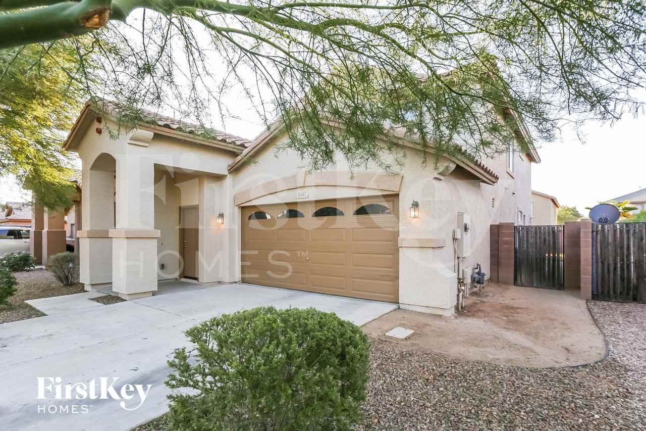 15447 Yucatan Drive - Photo 2 of 15