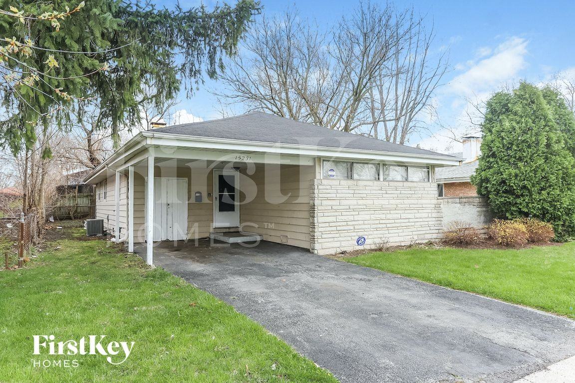 15231 Hastings Dr - Photo 2 of 15