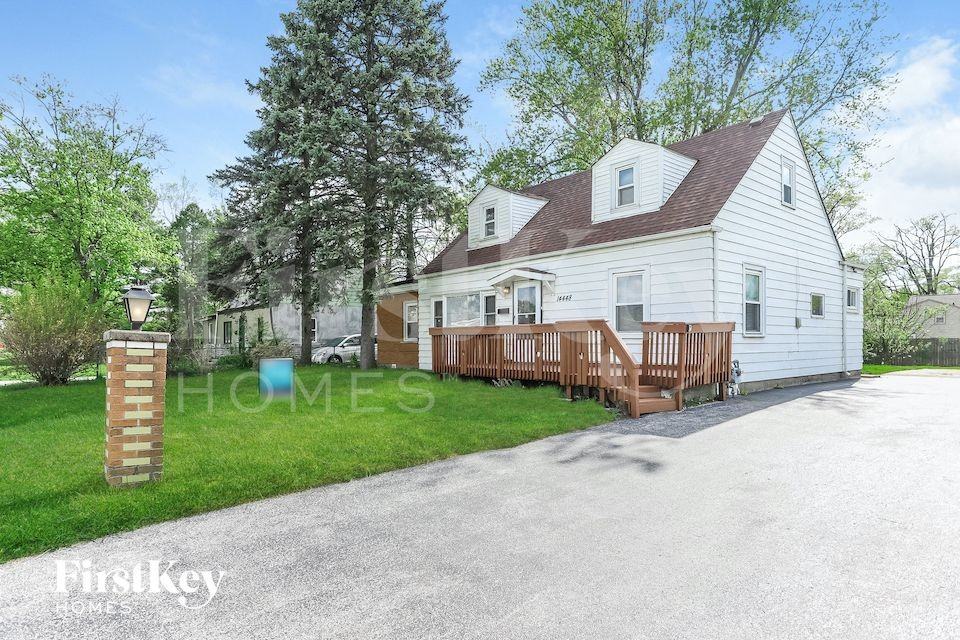 14448 Kilbourne Ave - Photo 2 of 15