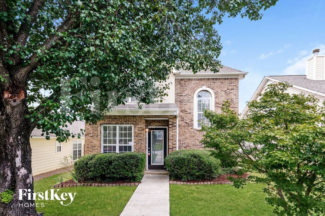 140 Warwick Cir - Photo 2 of 16