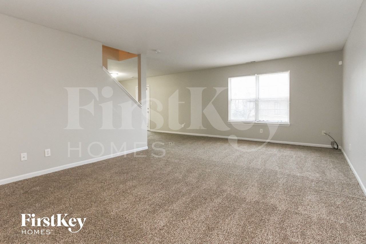 1394 Osprey Way - Photo 3 of 15