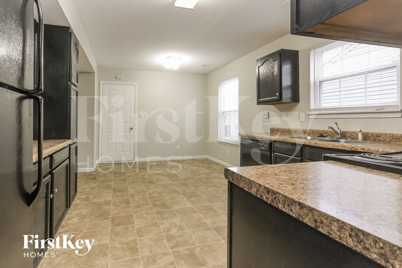 1394 Osprey Way - Photo 4 of 15