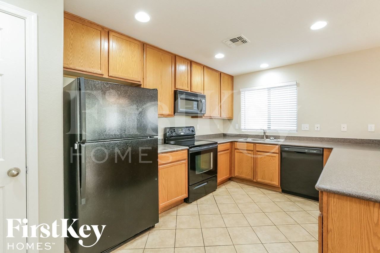 1356 S Loback Ln - Photo 7 of 15