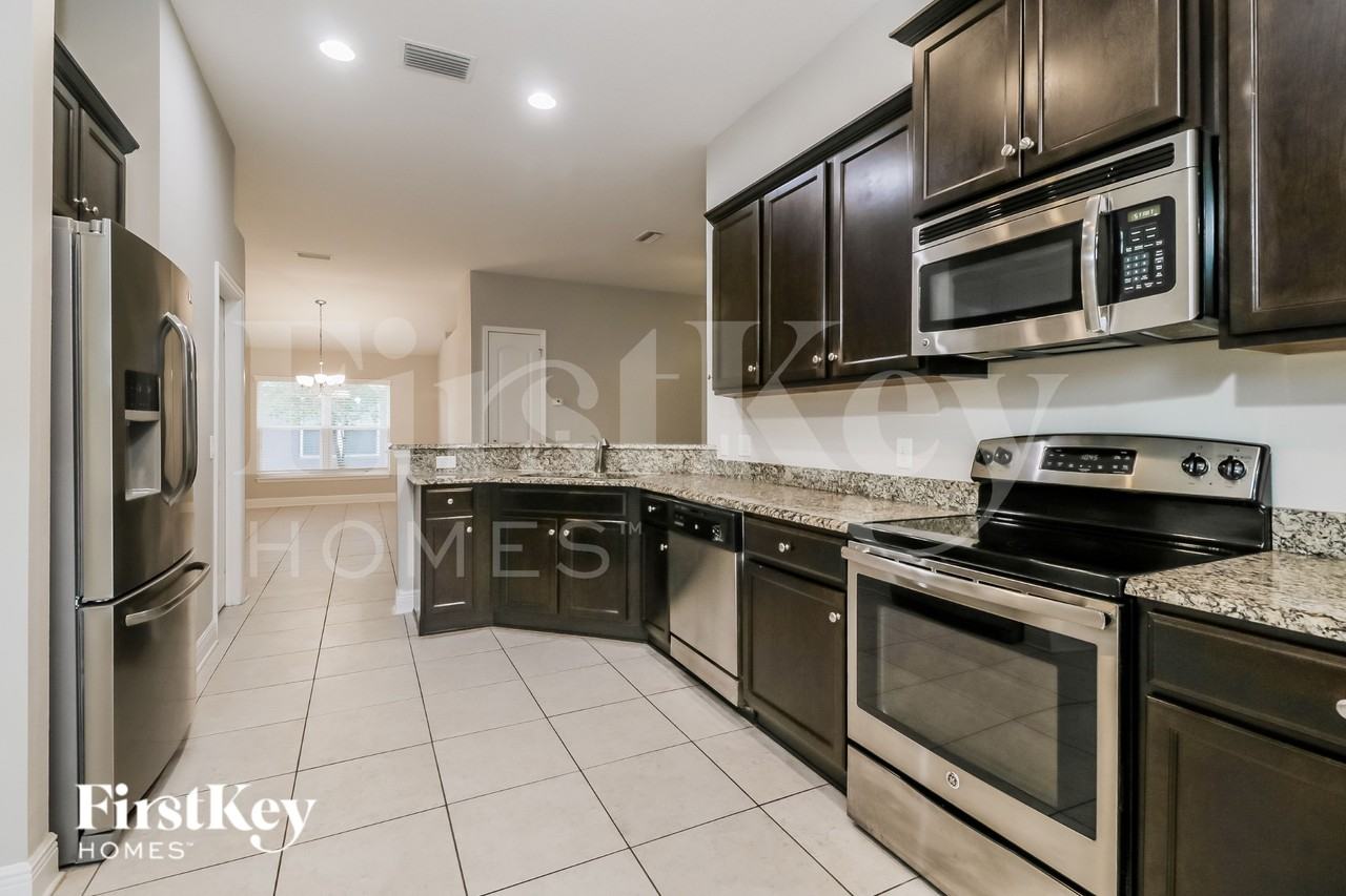 13546 Niti Dr - Photo 5 of 15