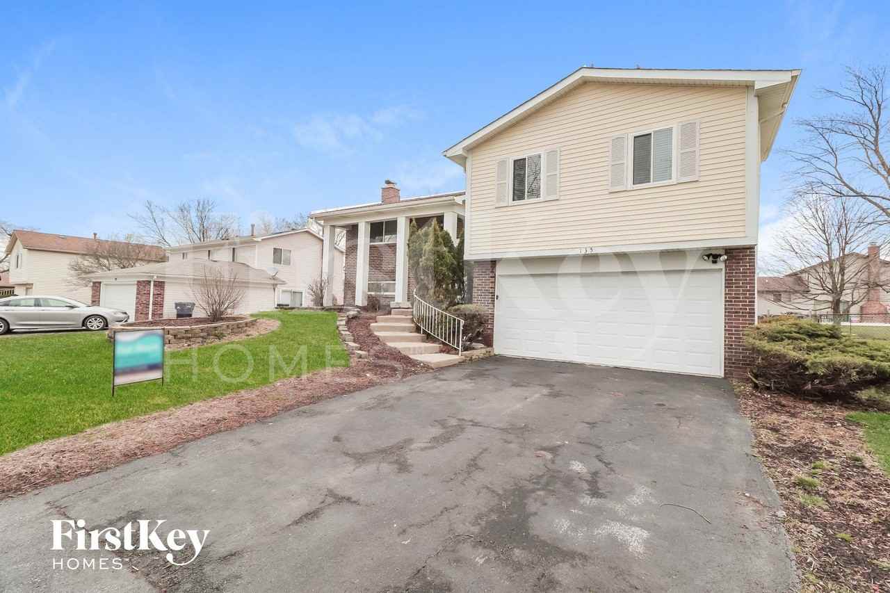 135 Oriole Rd - Photo 2 of 15