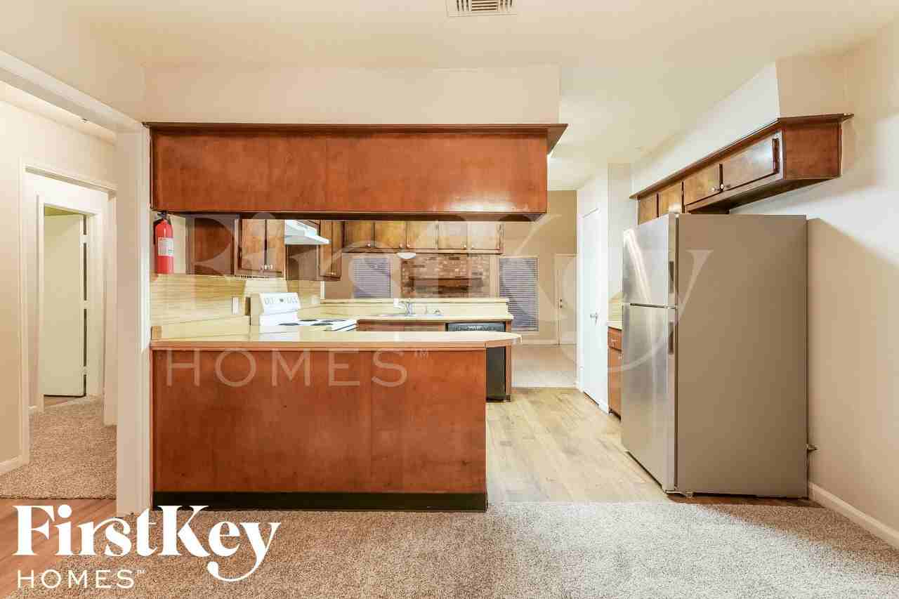 13367 Lake Breeze Ln - Photo 5 of 14