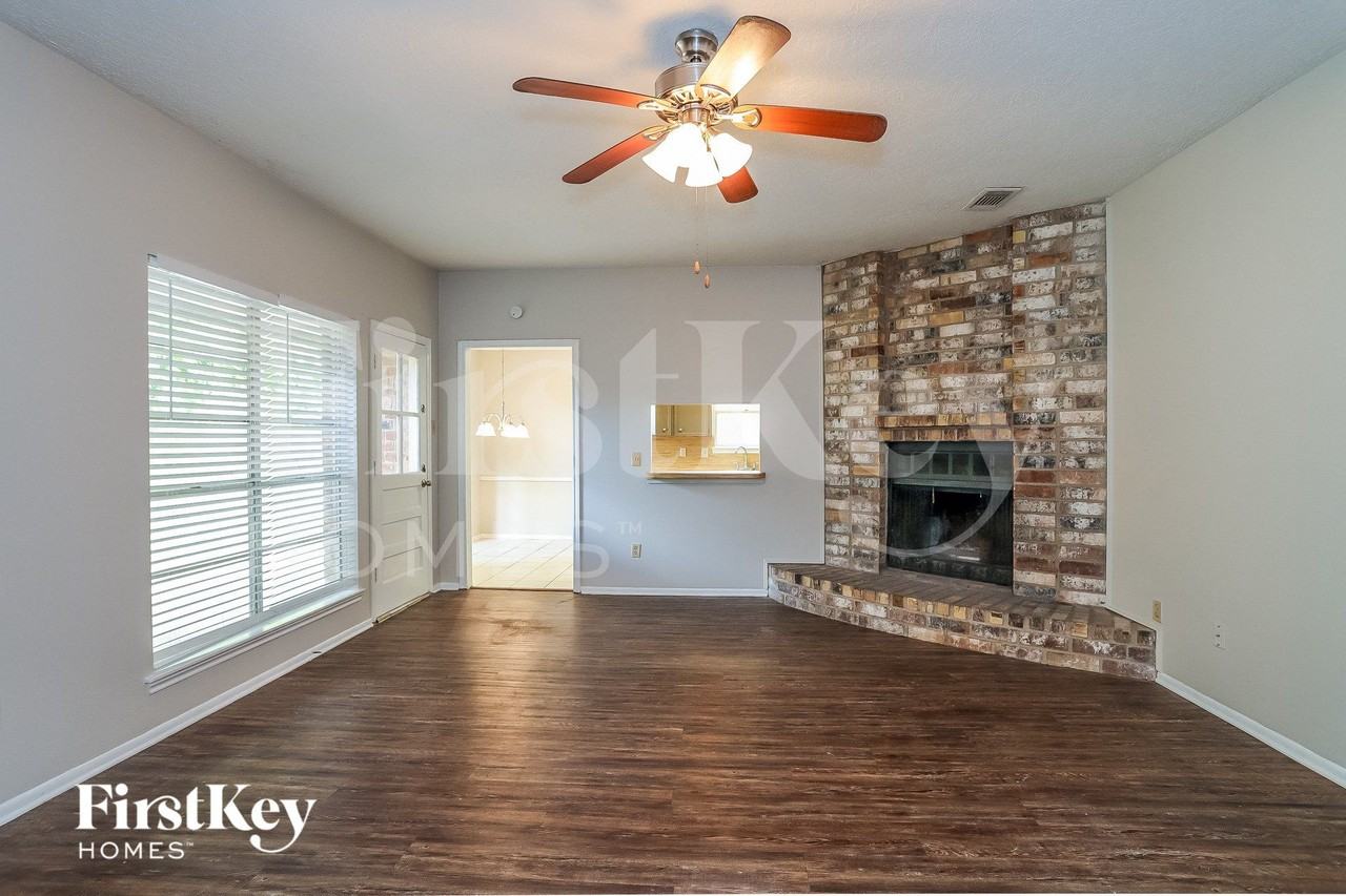 13319 Ascot Glen Ln - Photo 2 of 15