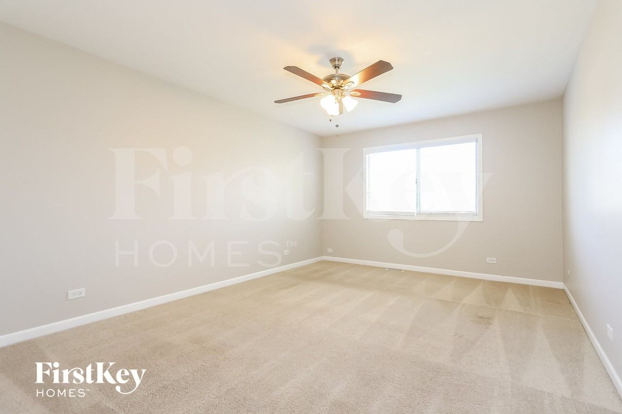 133 Huntingwood Rd - Photo 7 of 15