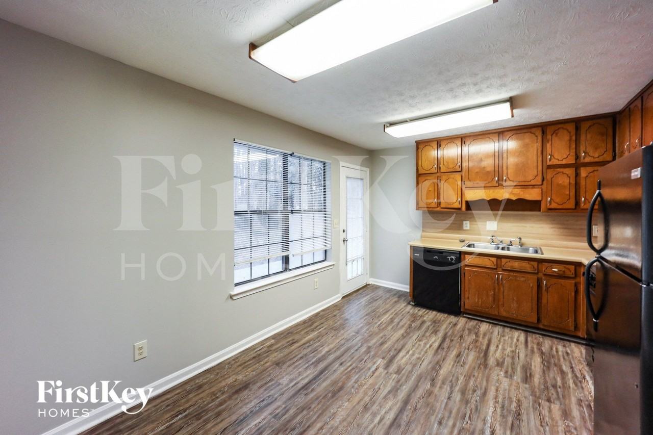 1327 Labelle Street - Photo 4 of 15