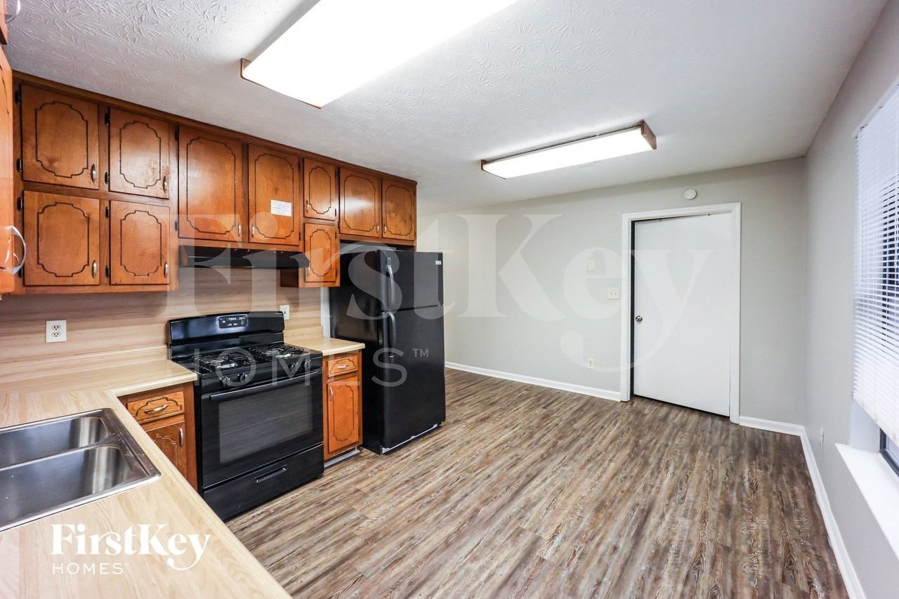 1327 Labelle Street - Photo 6 of 15