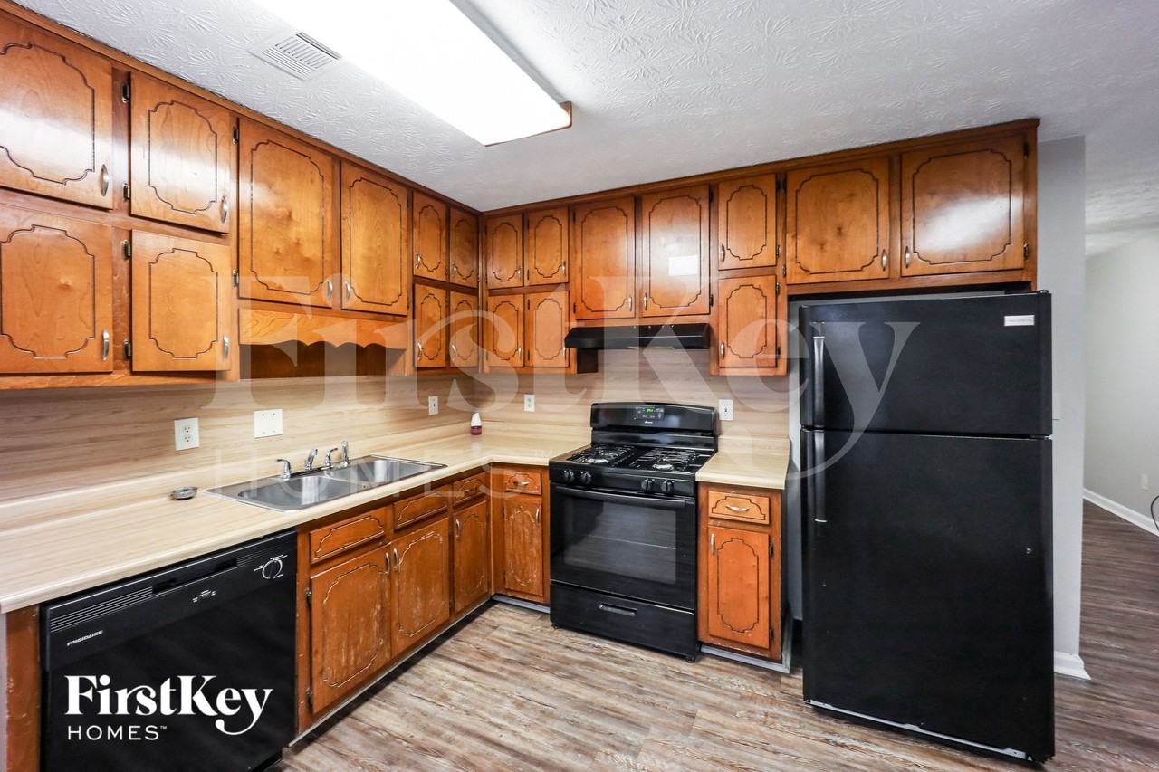 1327 Labelle Street - Photo 7 of 15