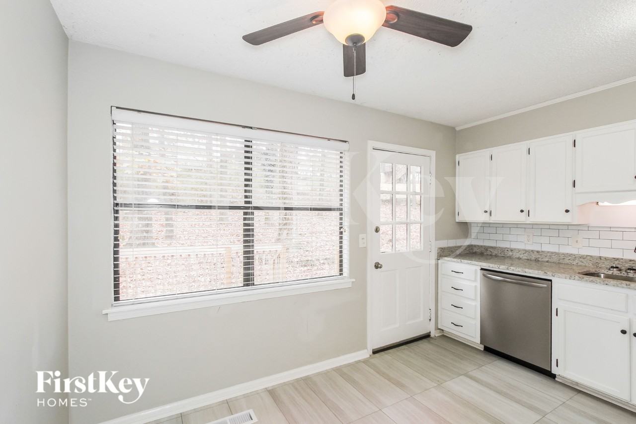 1312 Whirlaway Cir - Photo 7 of 19