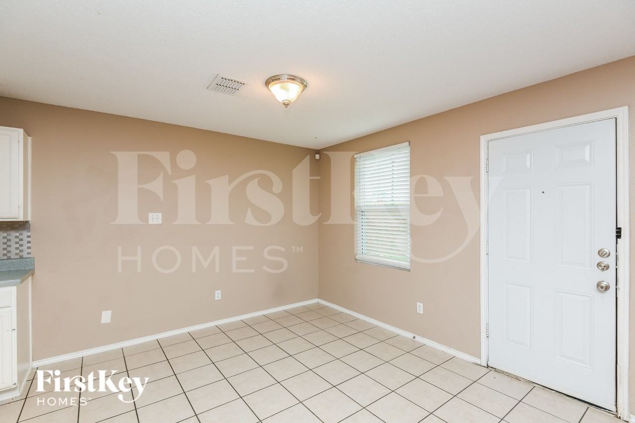 1301 Anna Lea Ln - Photo 5 of 16