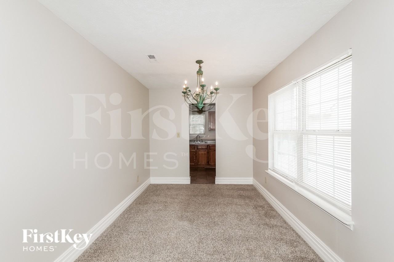 12714 Roan Ln - Photo 6 of 16