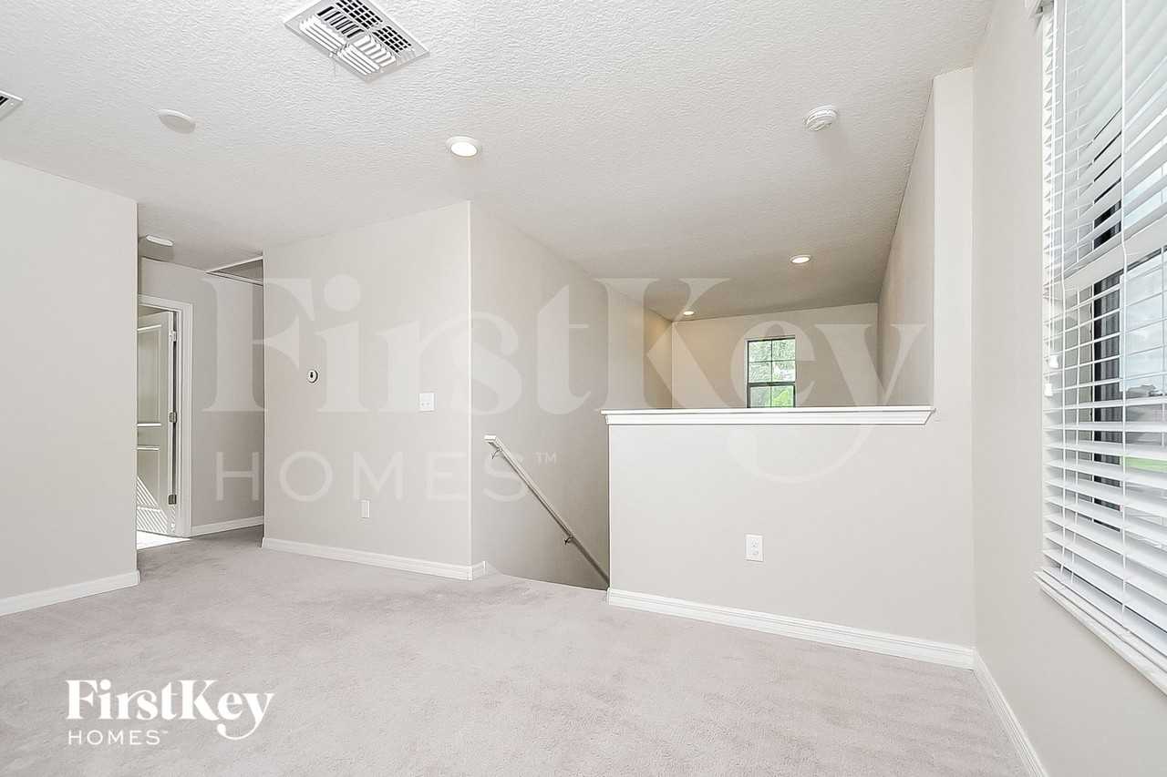 12702 Hampton Hill Dr - Photo 6 of 15