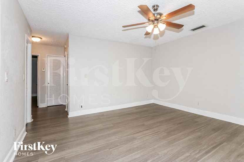 127 2nd St - Photo 5 of 16