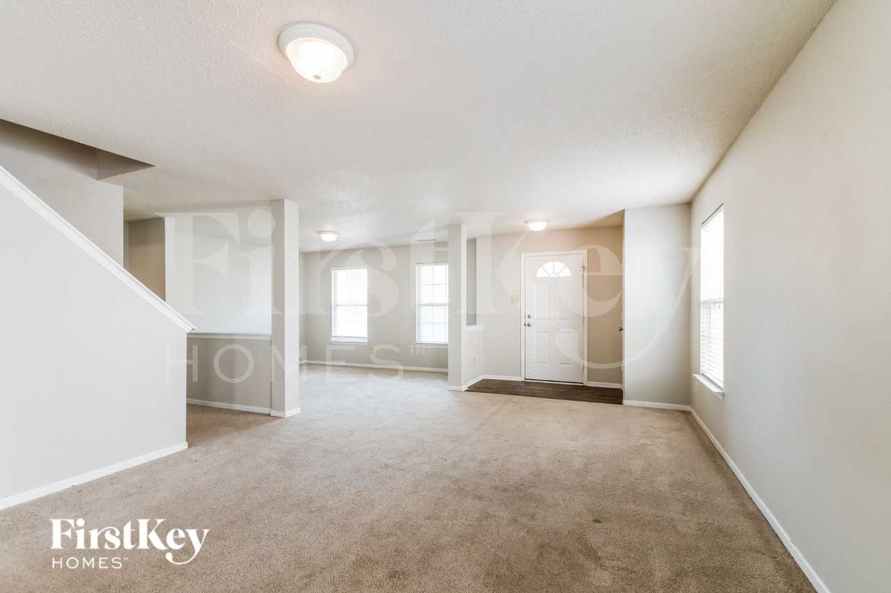 12663 Republic Dr - Photo 3 of 18