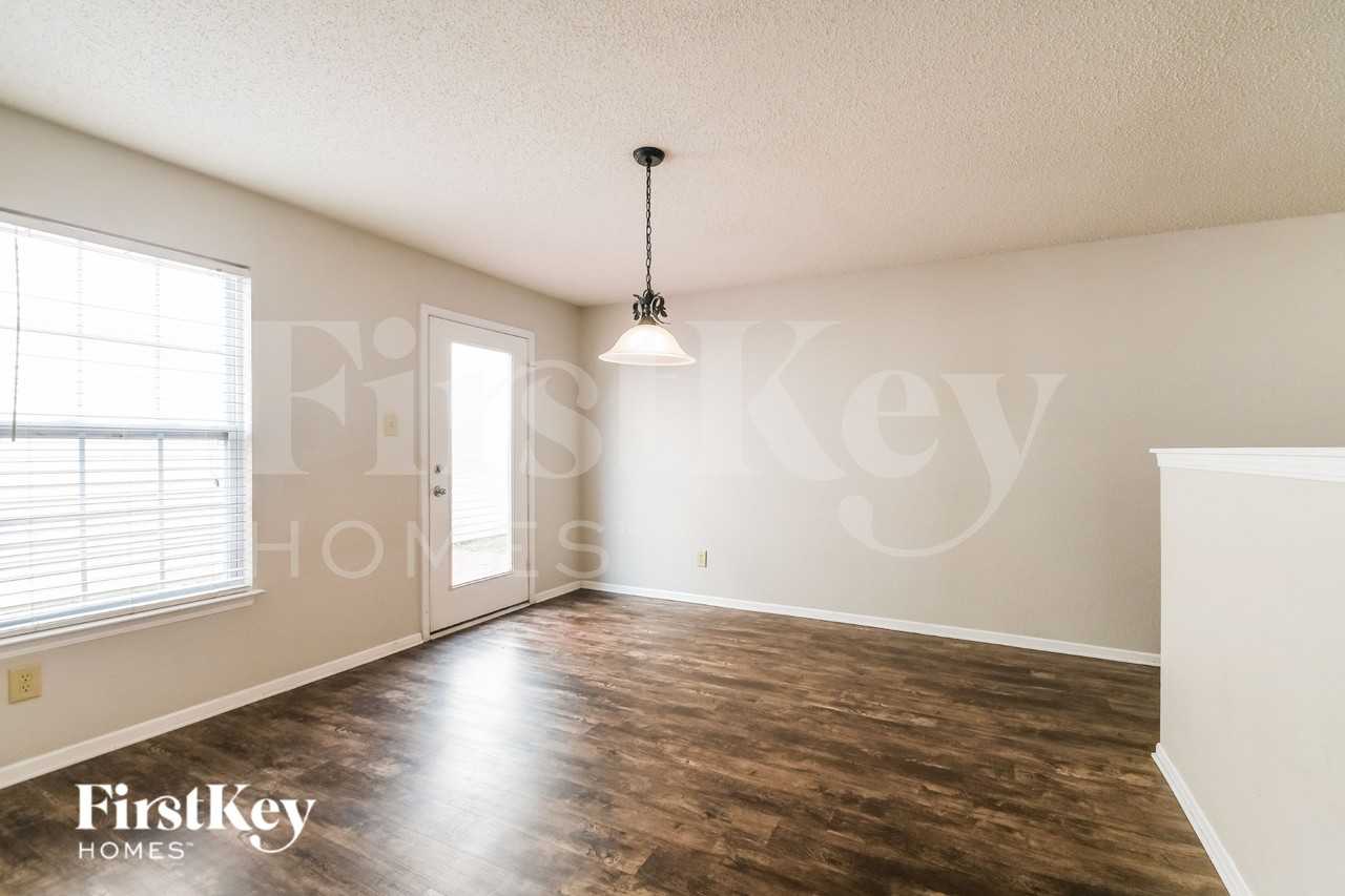 12663 Republic Dr - Photo 6 of 18