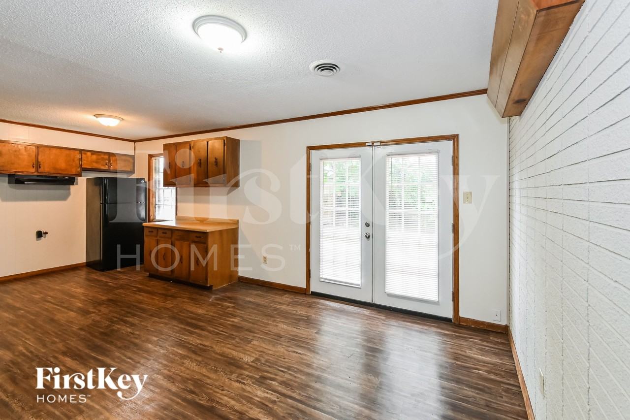 1265 Winfield Ave - Photo 4 of 16