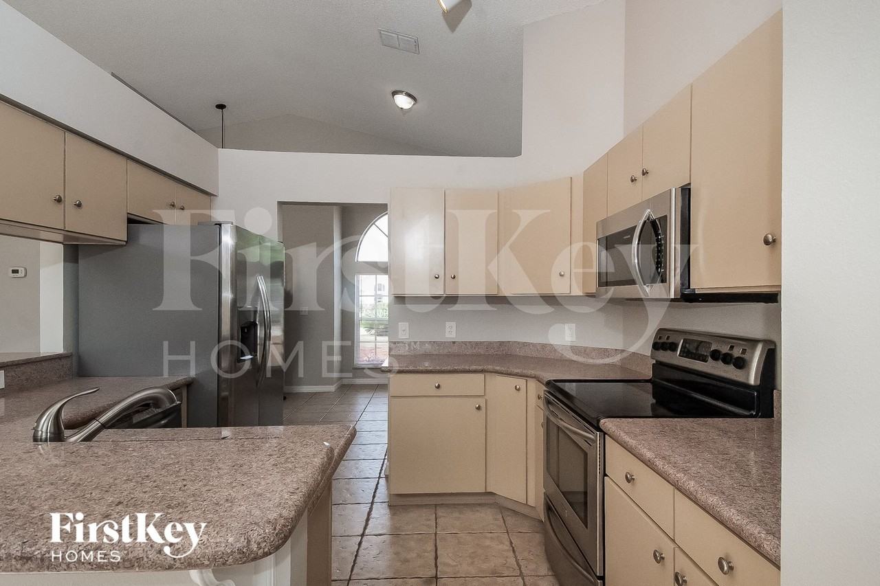 126 Timberpark Dr - Photo 7 of 15