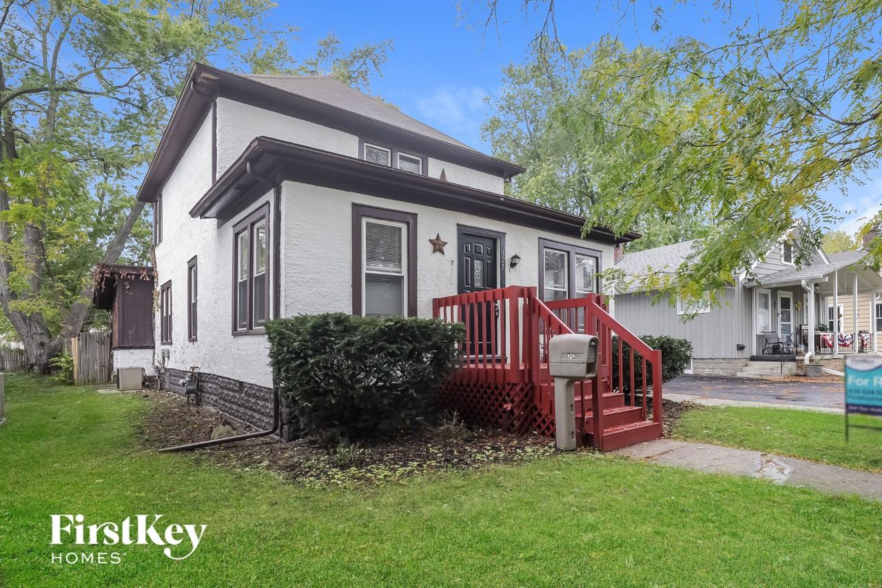 125 S Fordham Ave - Photo 2 of 15