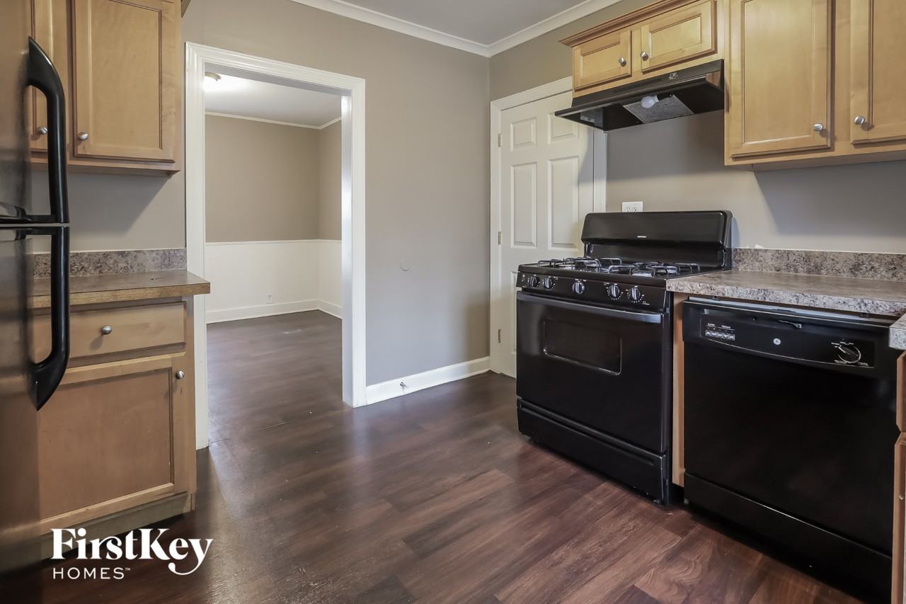 125 S Fordham Ave - Photo 5 of 15