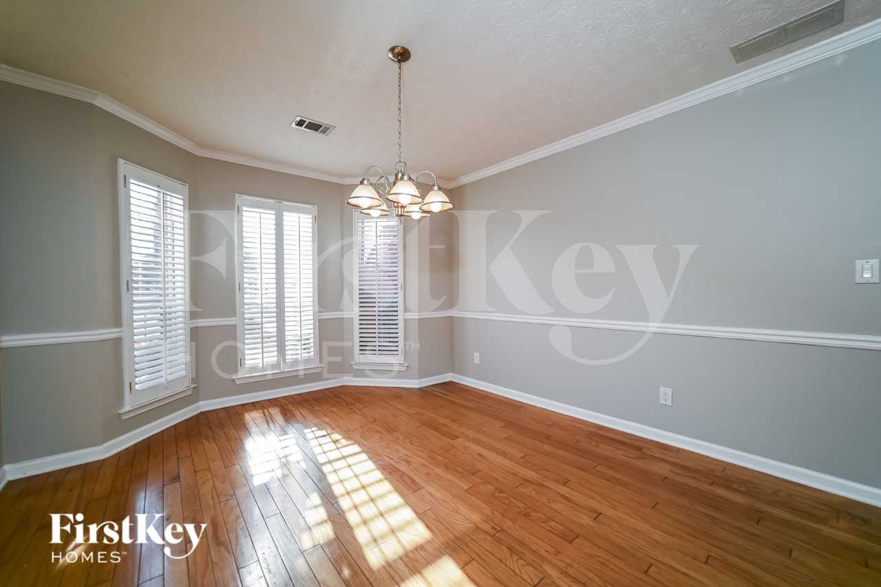 12289 Riviera Dr - Photo 4 of 16