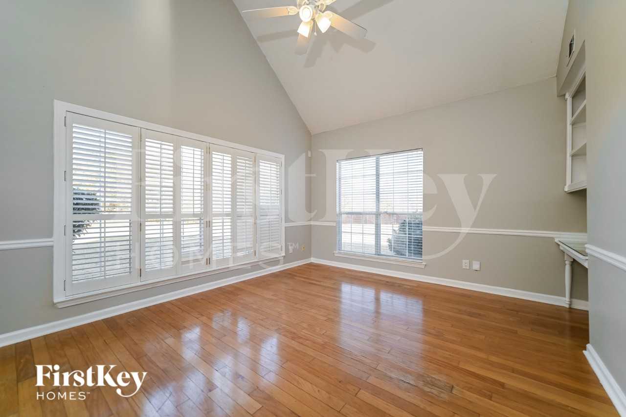 12289 Riviera Dr - Photo 7 of 16