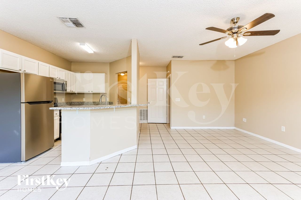 122 Dahl Ave - Photo 4 of 19