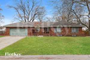 featured image of 1216 Southwest Horizon Drive