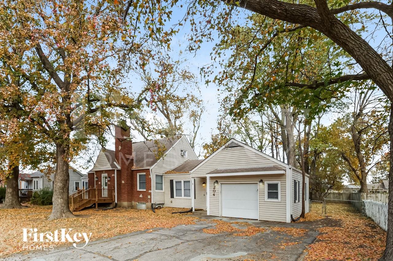 1204 High Grove Rd - Photo 2 of 19