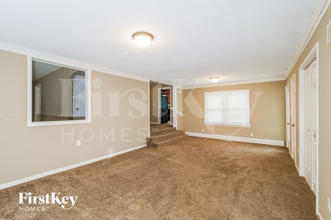 1204 High Grove Rd - Photo 3 of 19