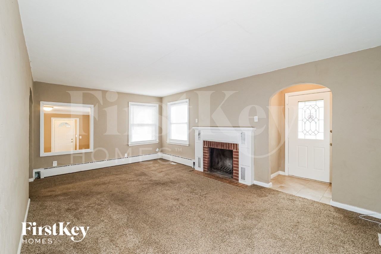 1204 High Grove Rd - Photo 4 of 19