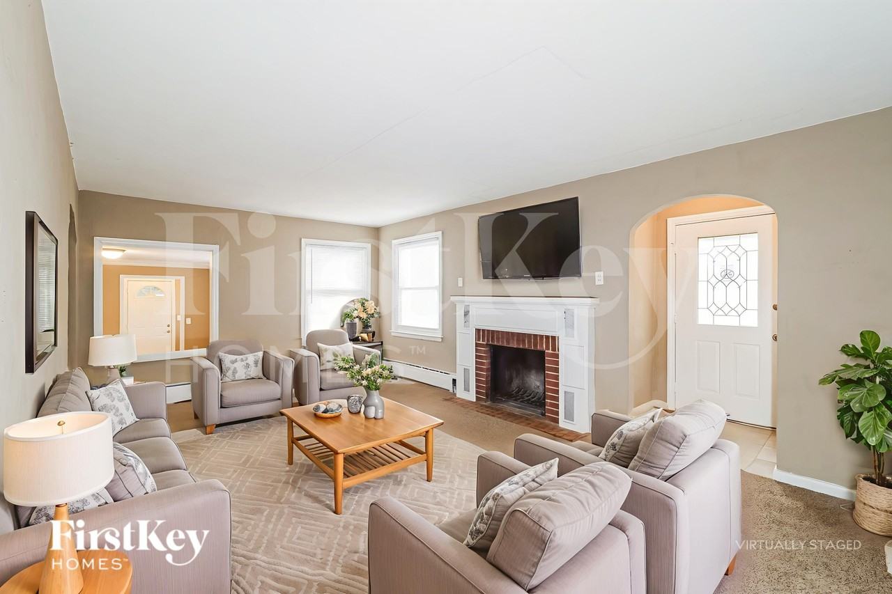 1204 High Grove Rd - Photo 5 of 19