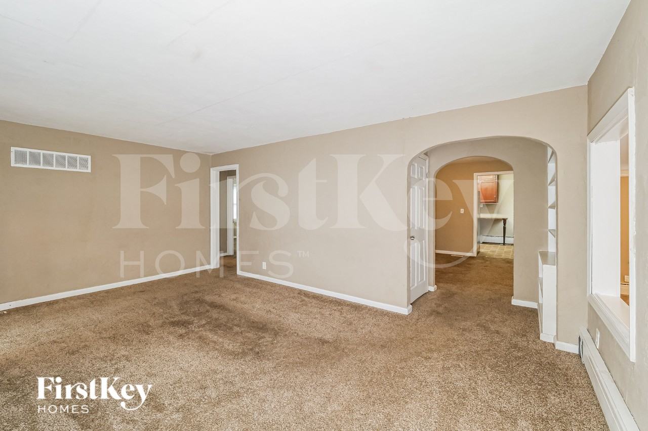 1204 High Grove Rd - Photo 6 of 19