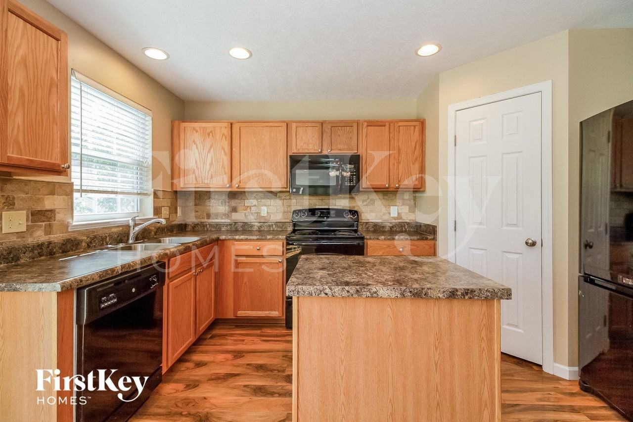 1186 Turfway Ct - Photo 6 of 15