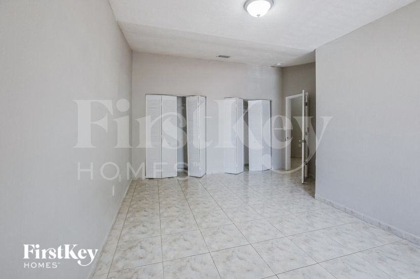 11526 Swstreet - Photo 7 of 15