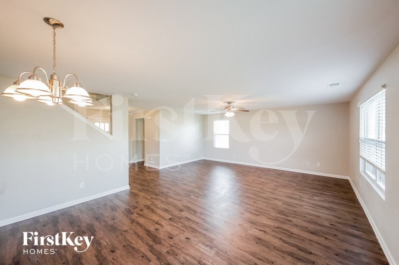 11478 Walden Trce - Photo 3 of 15