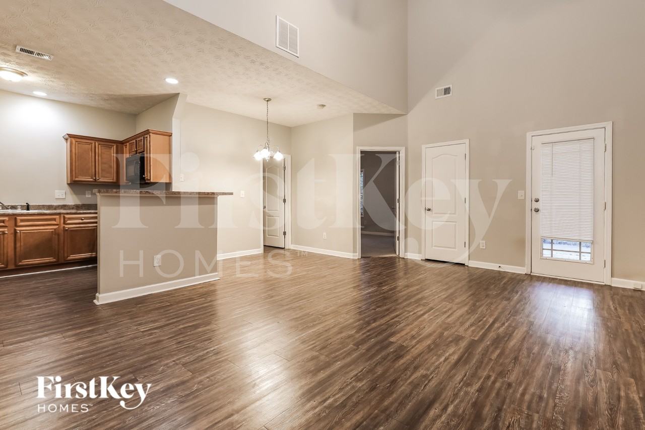 1132 Mcconaughy Ct - Photo 3 of 16