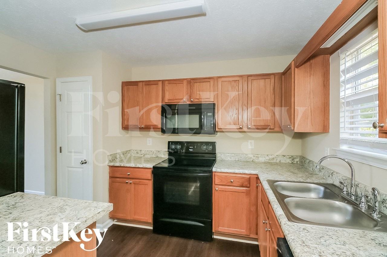 109 Manx Dr - Photo 6 of 13