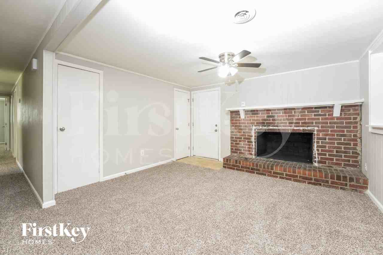 1038 Adrian Cir Sw - Photo 2 of 16