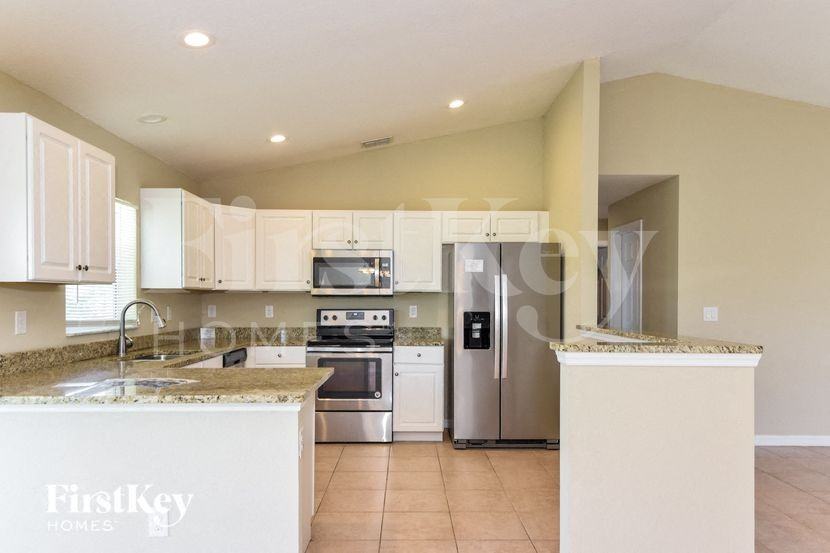 10371 Grail Ave - Photo 5 of 15