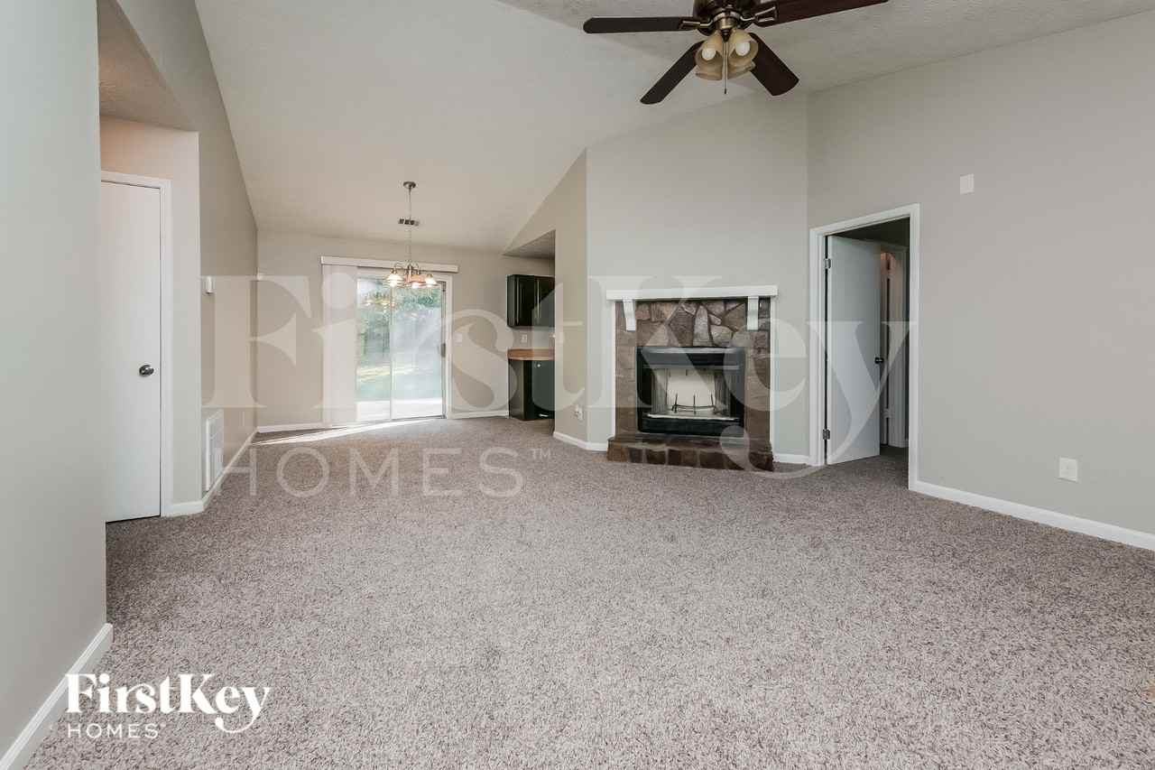 10366 Candlelight Rd - Photo 6 of 20