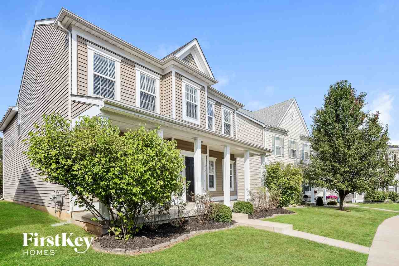 1027 Glengarry Dr - Photo 2 of 15