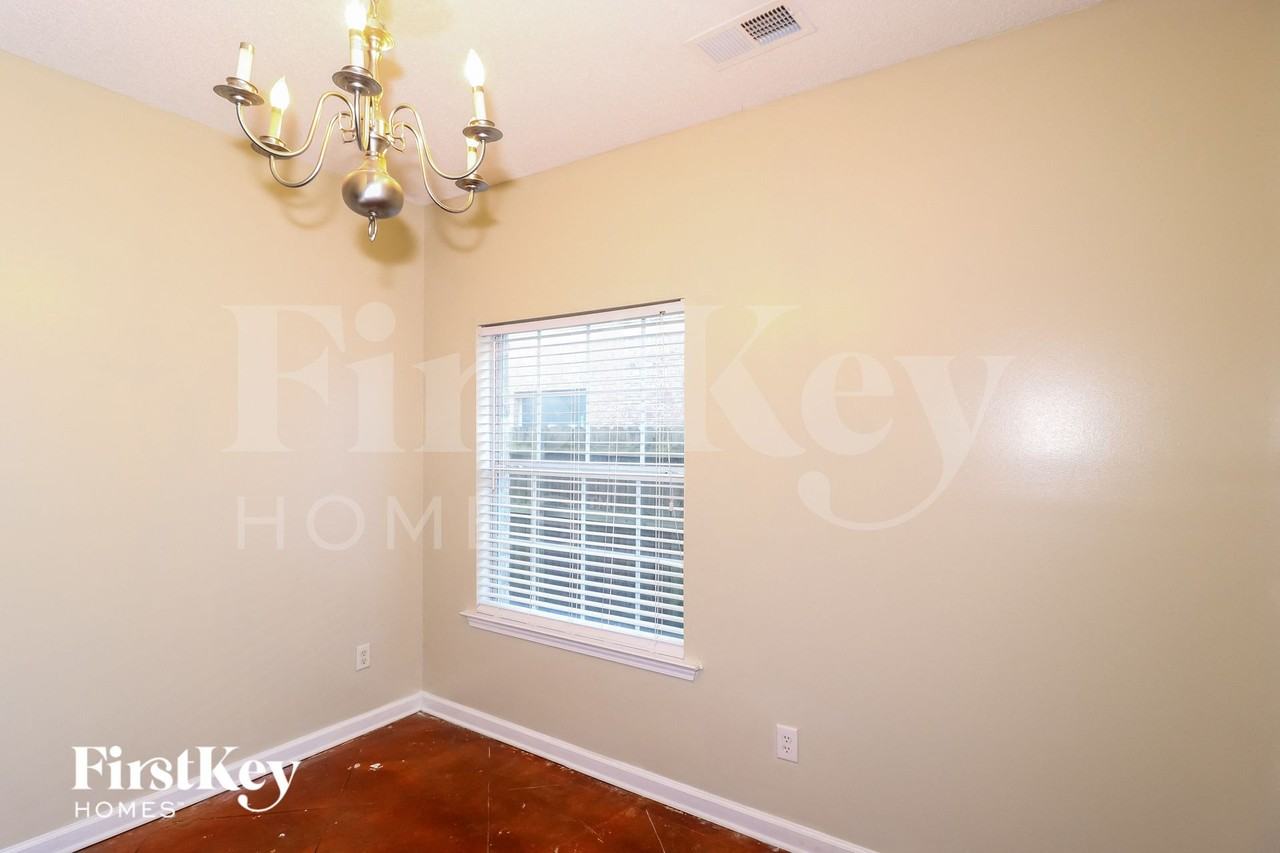 10223 Macon Rd - Photo 5 of 15