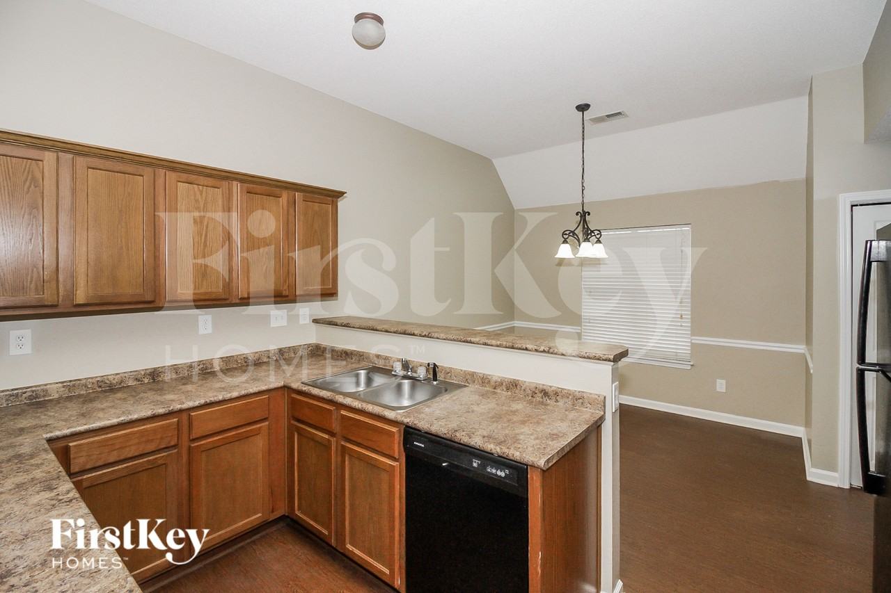 10148 Cross Valley Dr - Photo 7 of 15