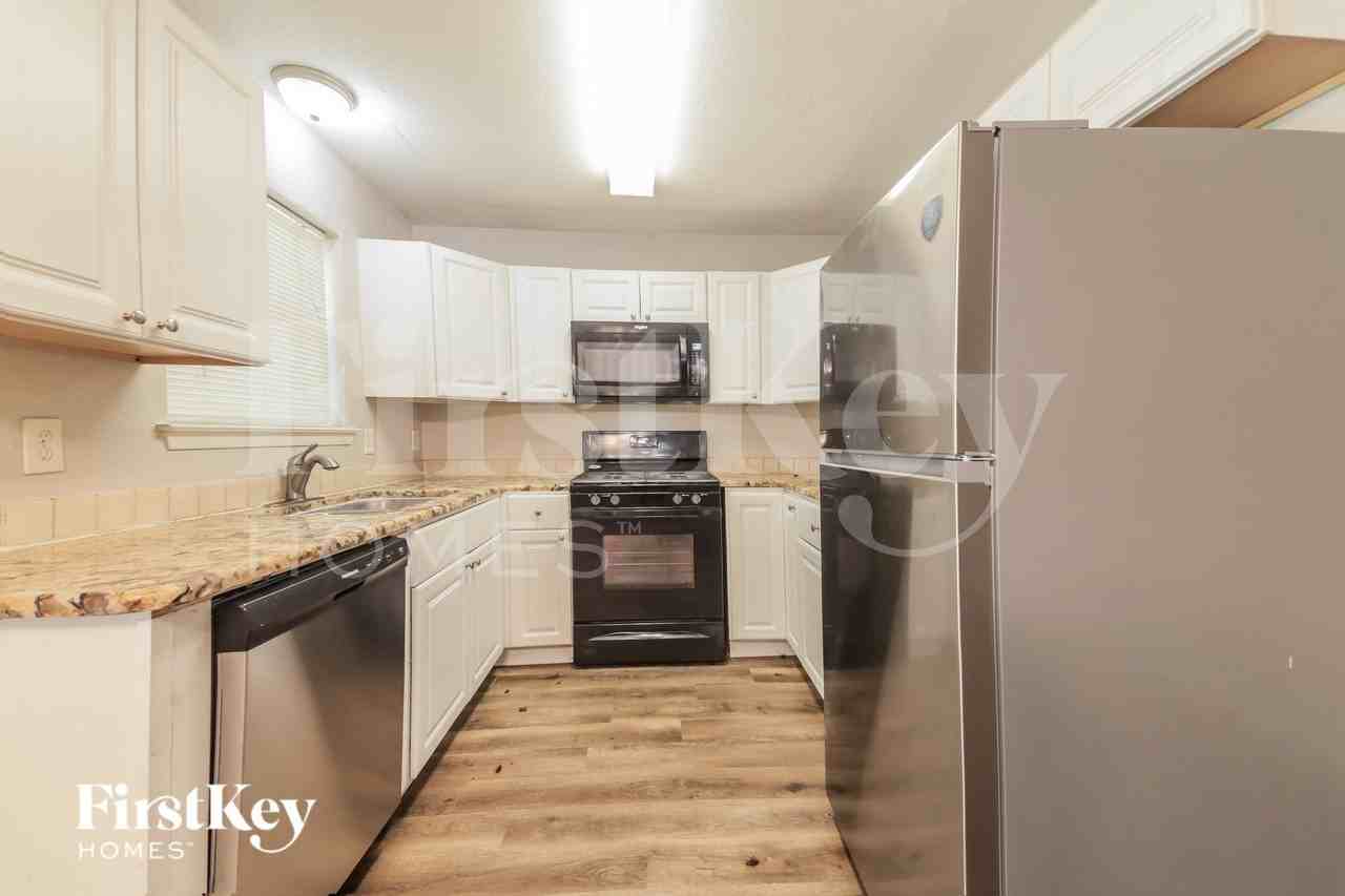 101 Sesame Dr - Photo 4 of 16