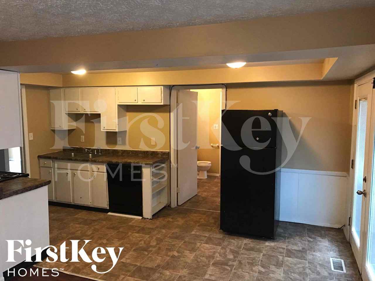 10019 Catalina Dr - Photo 5 of 11